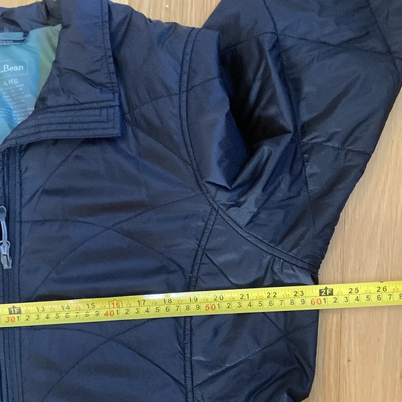LLBean PrimaLoft black jacket - Picture 7 of 9